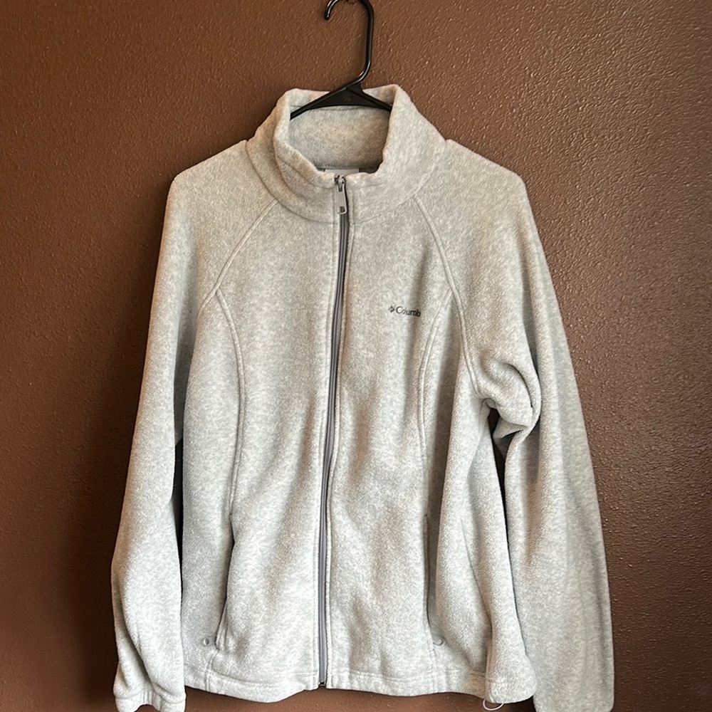 Columbia Light Gray Fleece Jacket